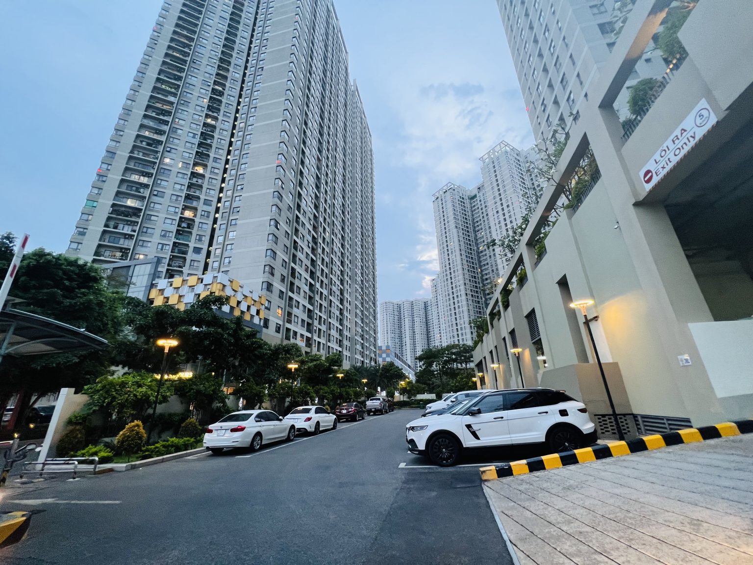 Chuyển nhà trong cùng tòa chung cư